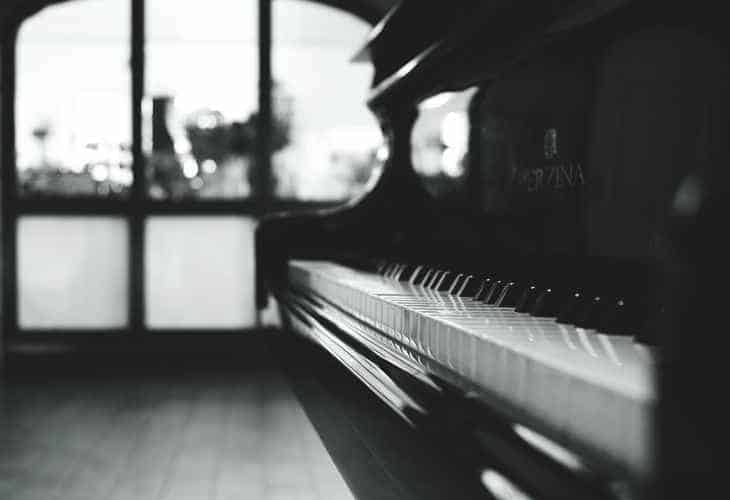 p-piano-mono